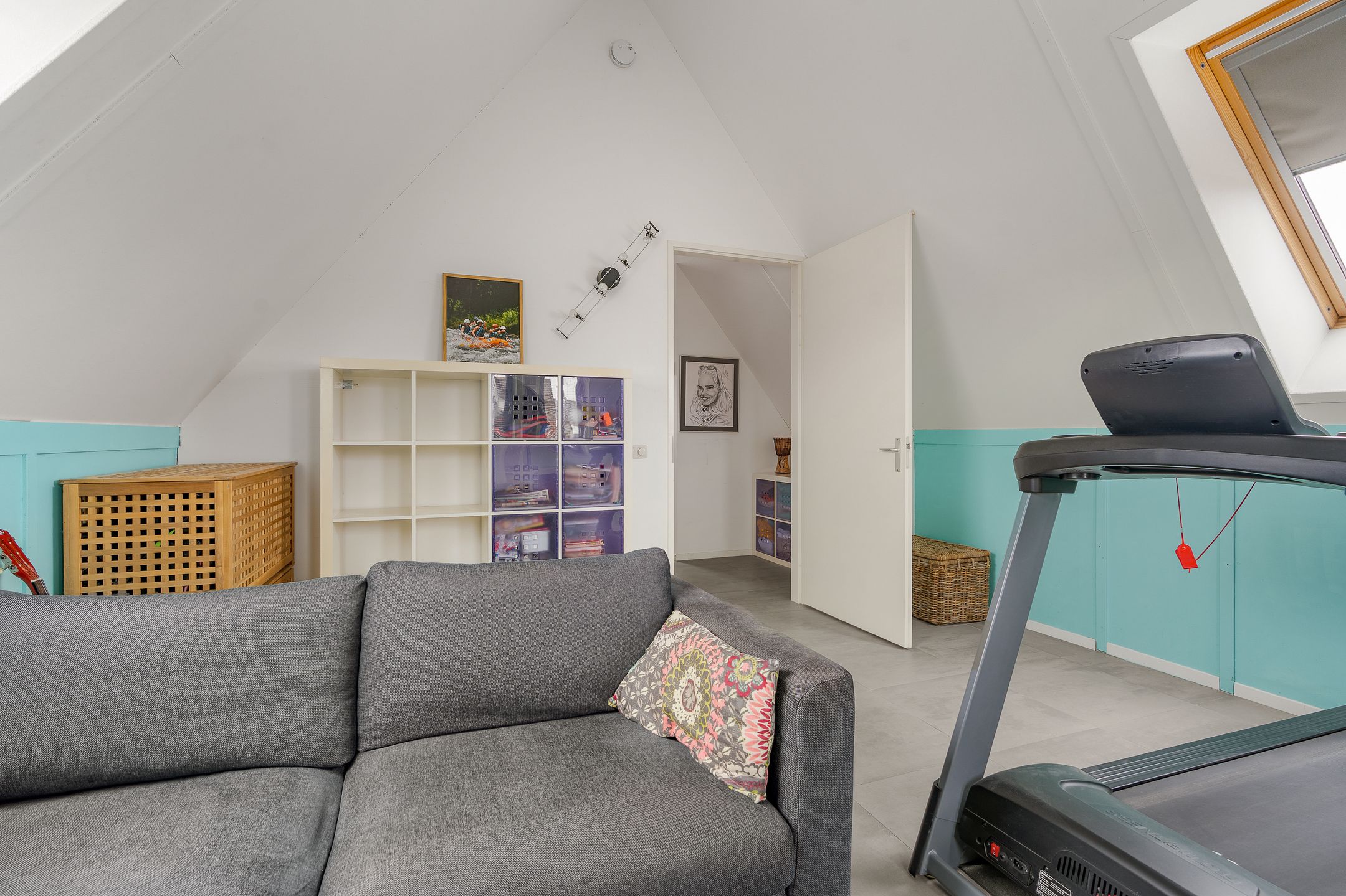 Photo 36 of Schoeimes 10