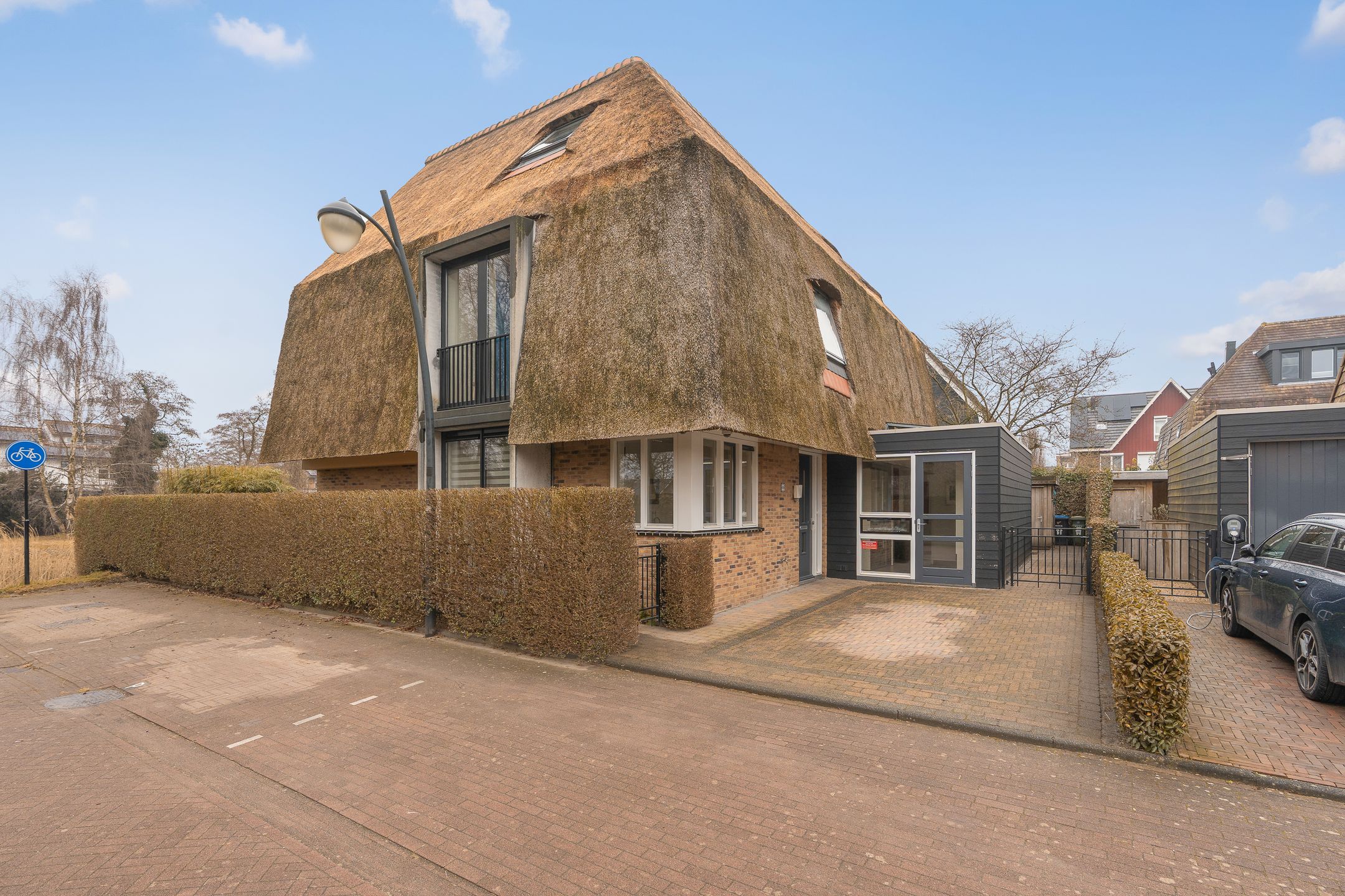 Photo 39 of Schoeimes 10