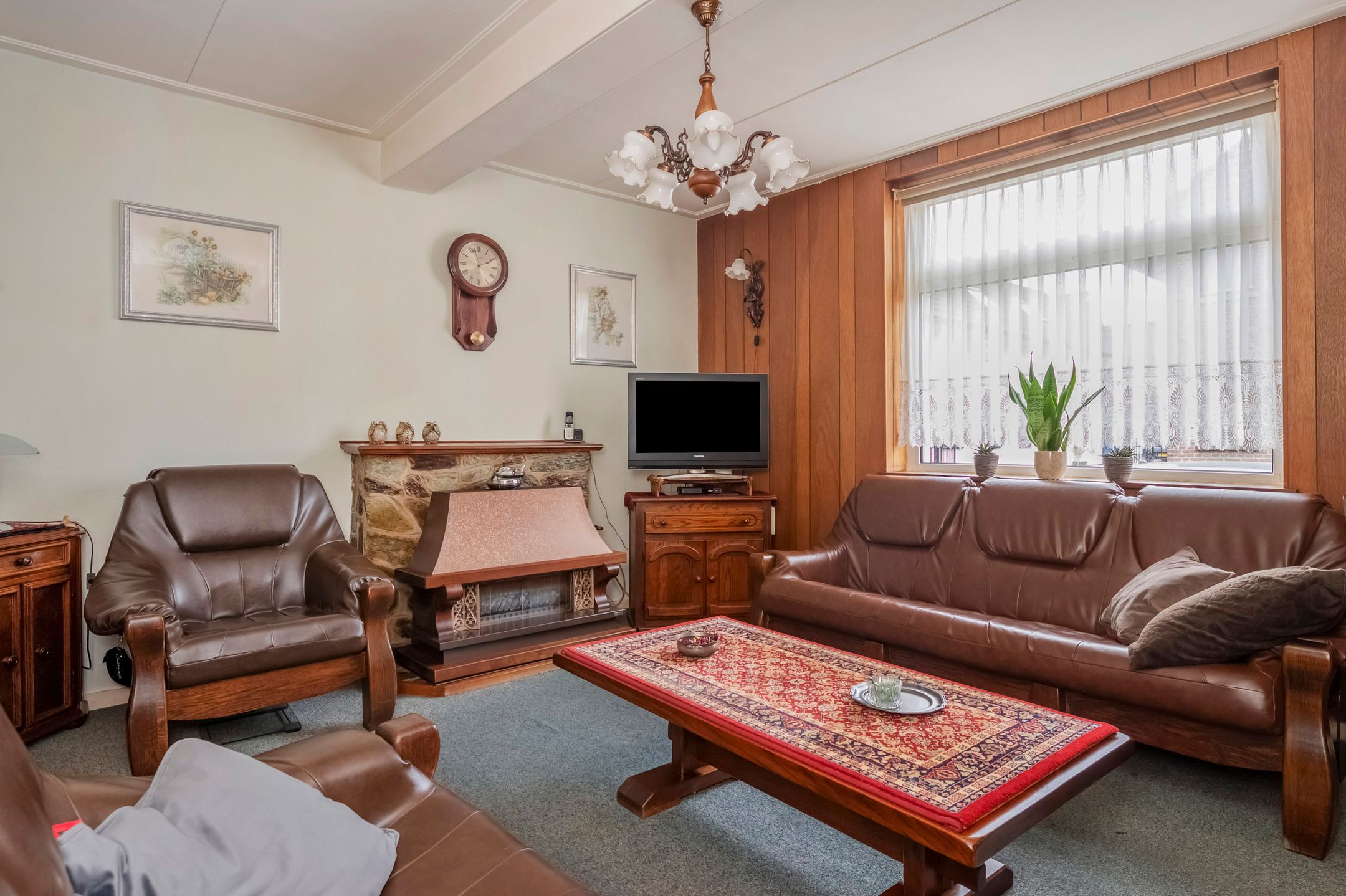 Foto 18 van Overhoven 81