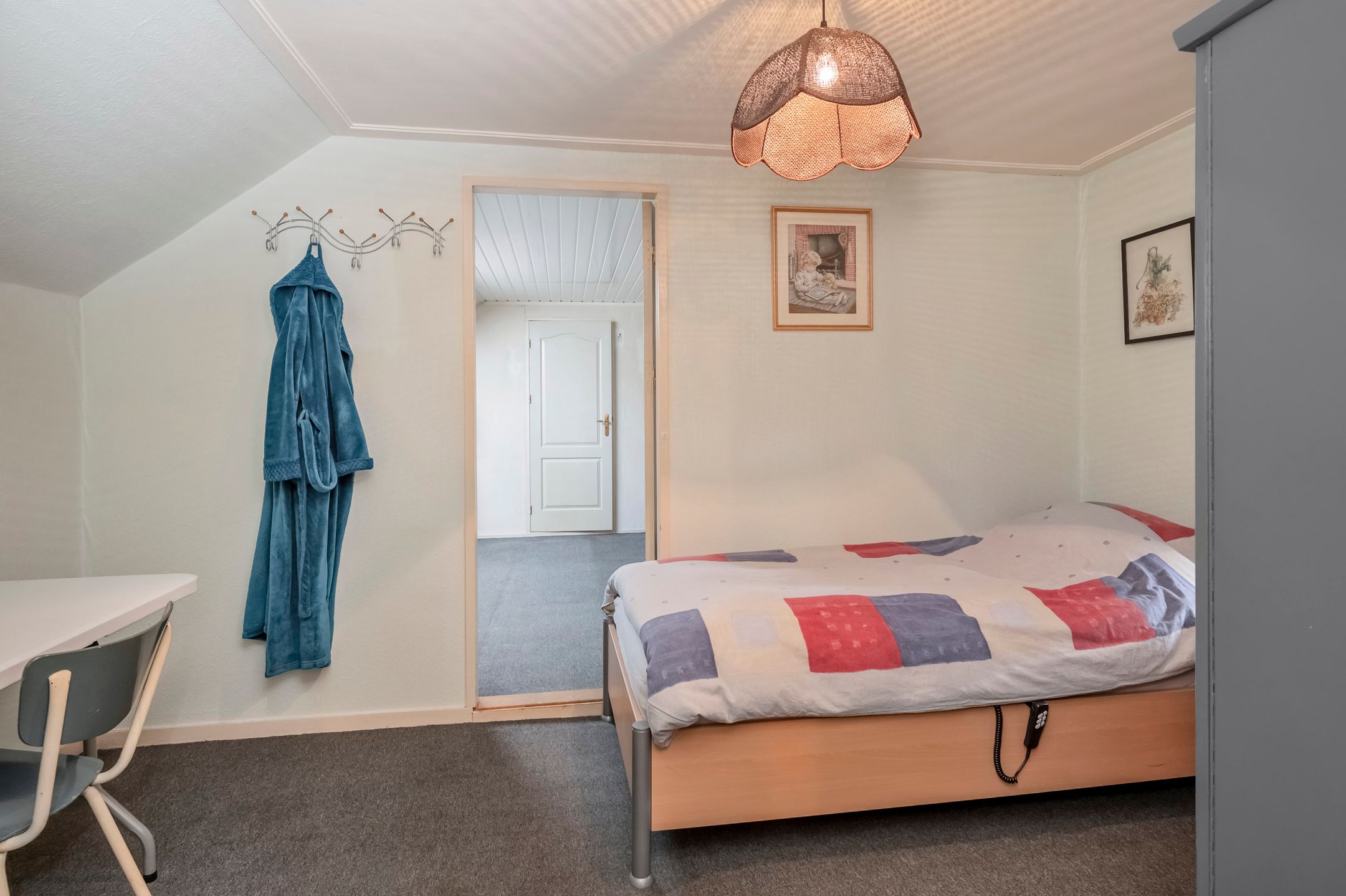 Foto 33 van Overhoven 81