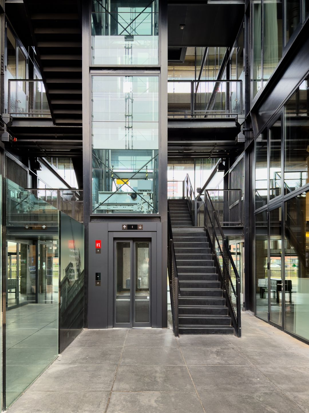 Foto 7 van Lloydstraat 160