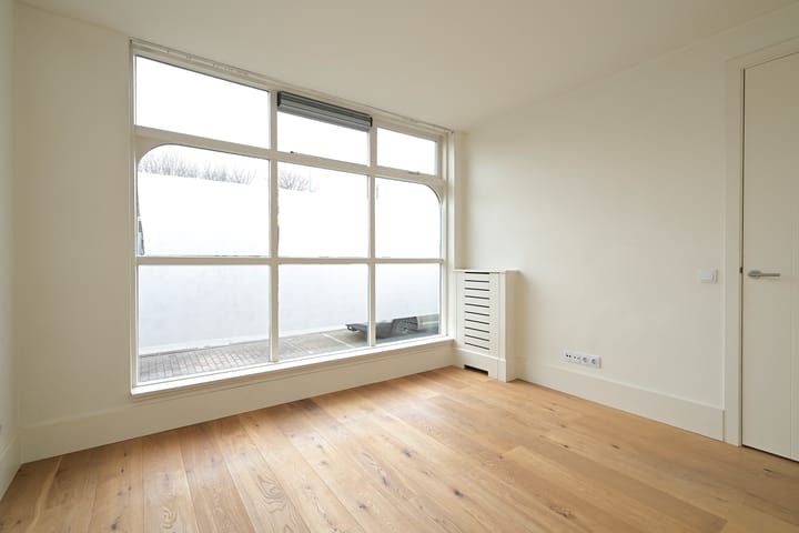 Photo 5 of Rijksstraatweg 340-B