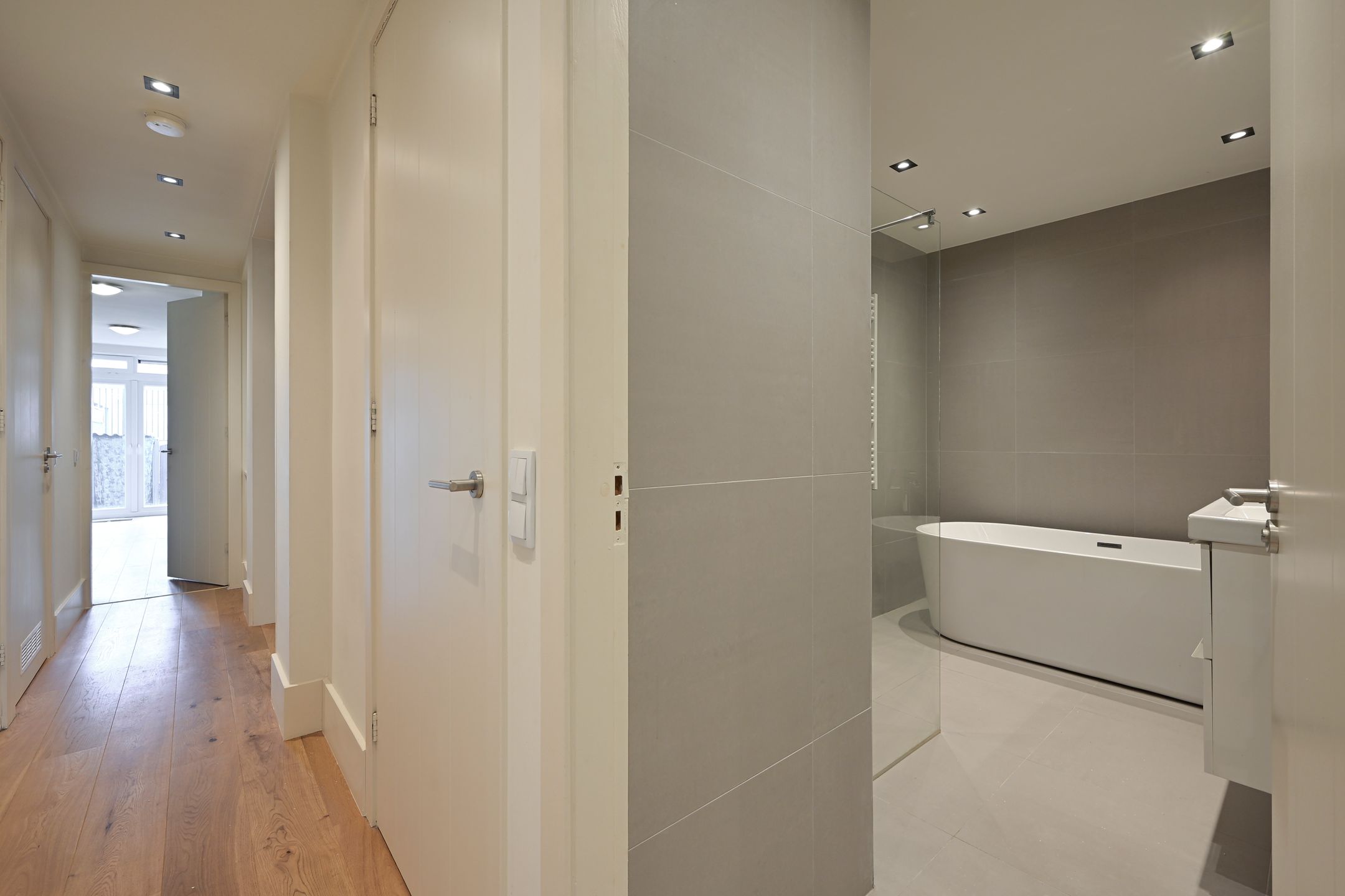 Photo 6 of Rijksstraatweg 340-B