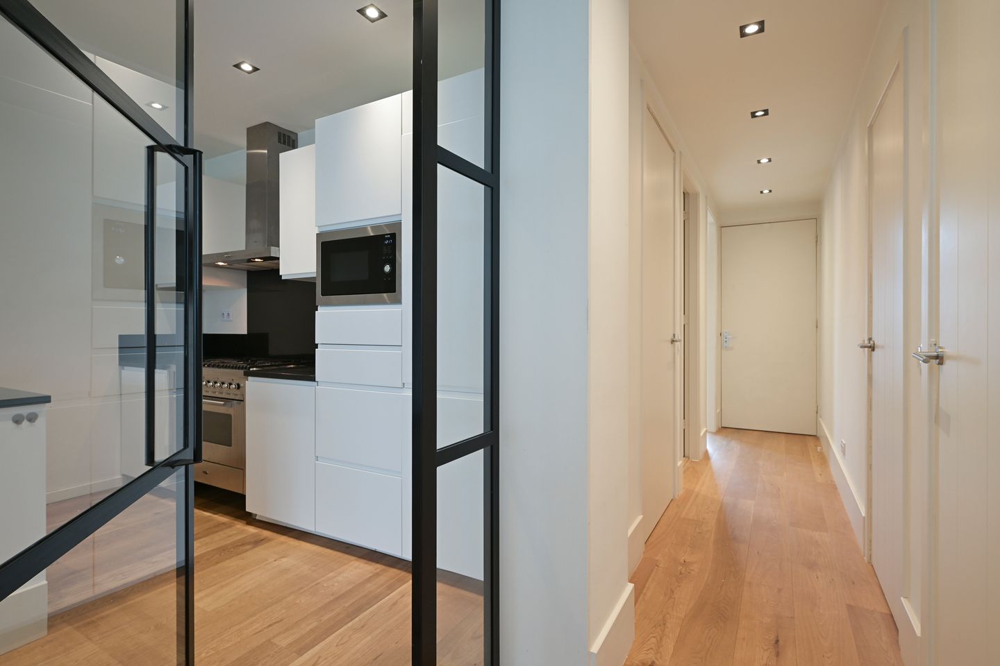 Photo 10 of Rijksstraatweg 340-B