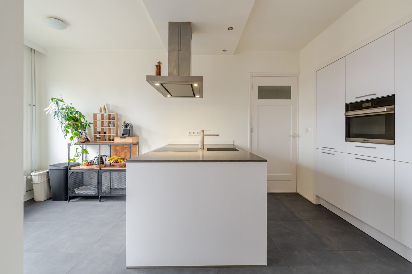 Photo 14 of Dr. Struyckenstraat 108-C