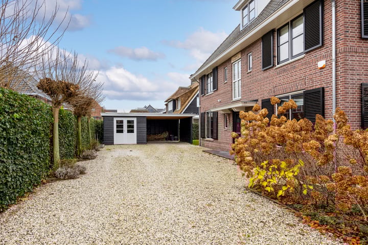 Photo 3 of Bab van Garderenstraat 1