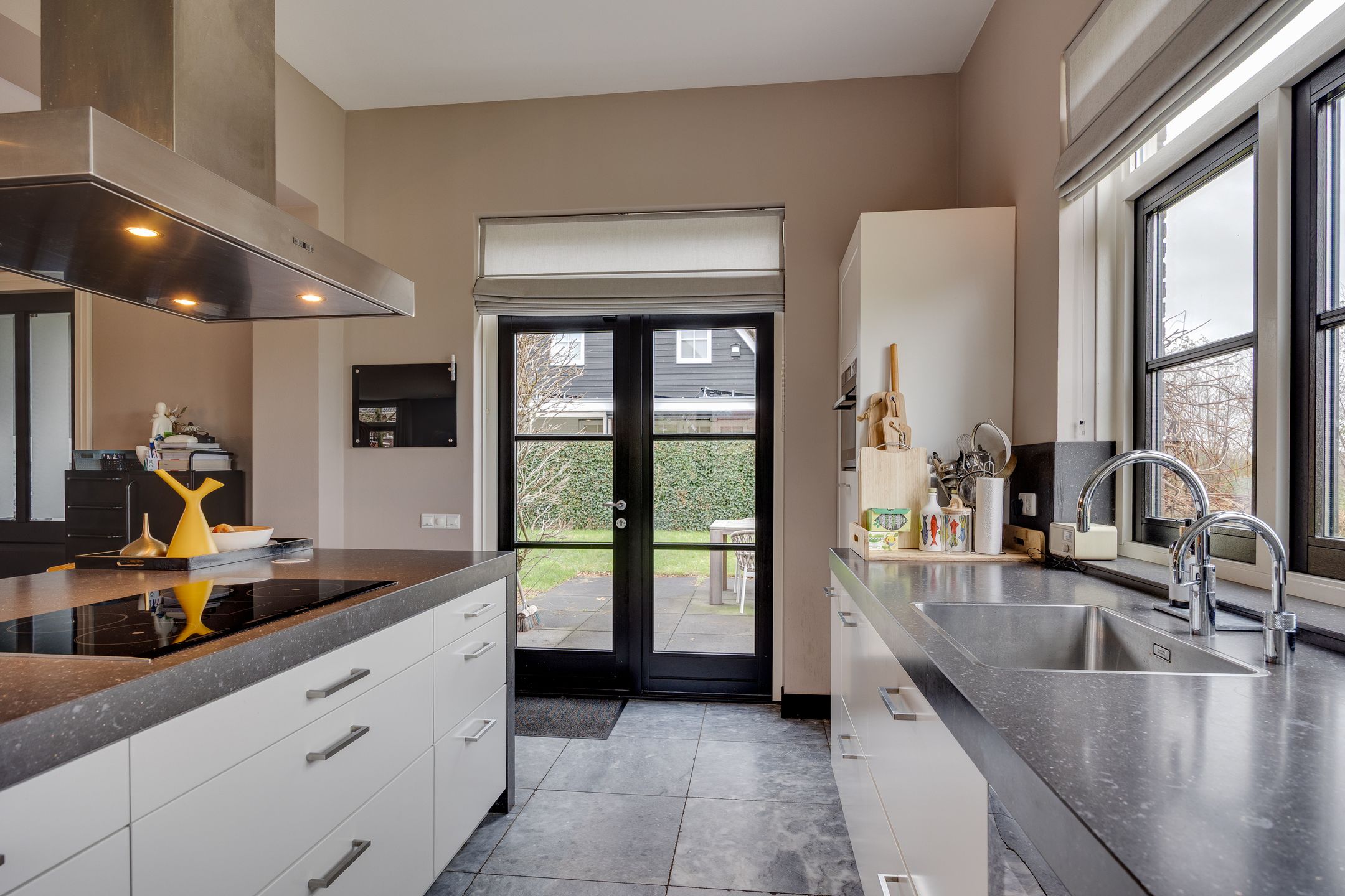 Foto 18 van Bab van Garderenstraat 1