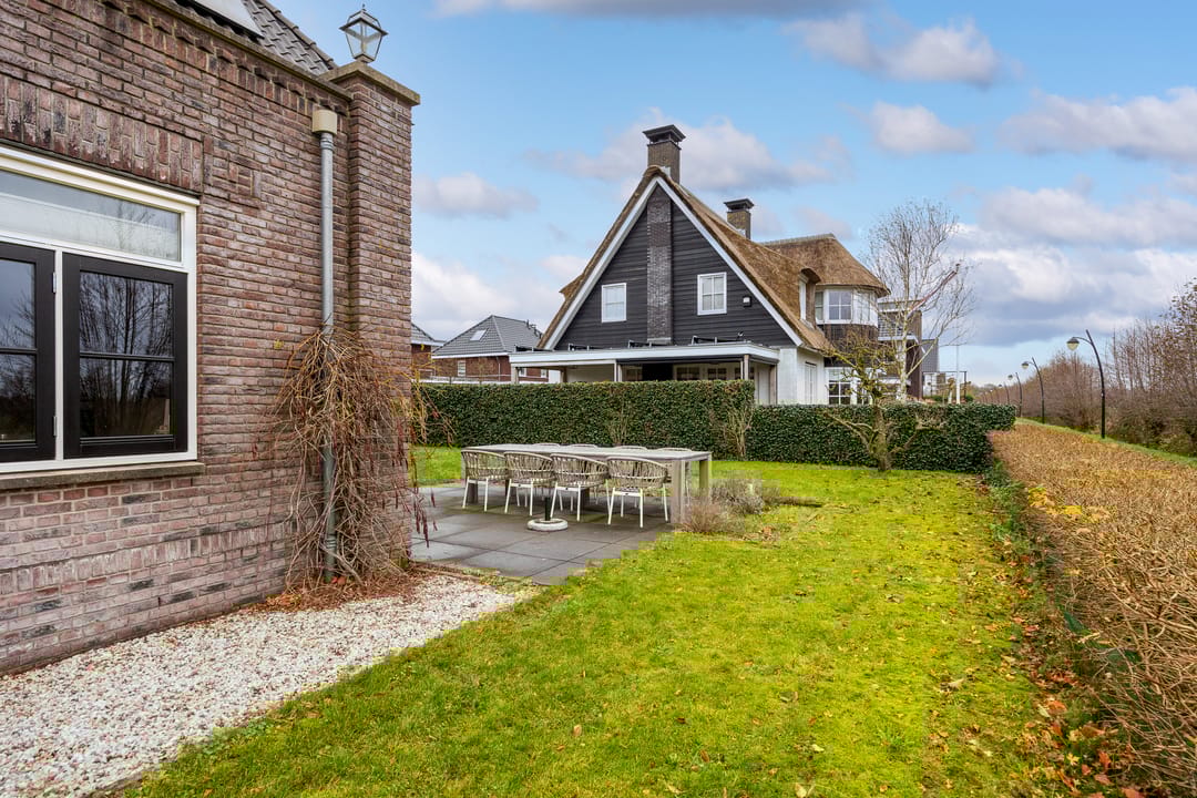 Foto 43 van Bab van Garderenstraat 1