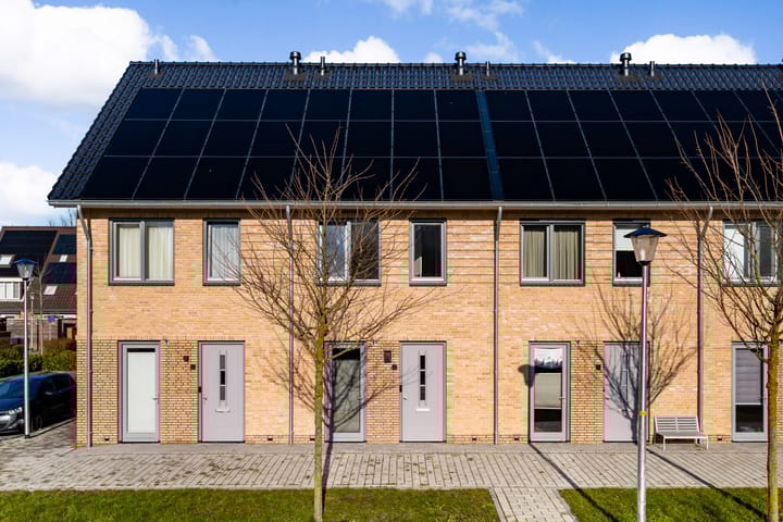 Foto 1 van Naardermeerstraat 20-A