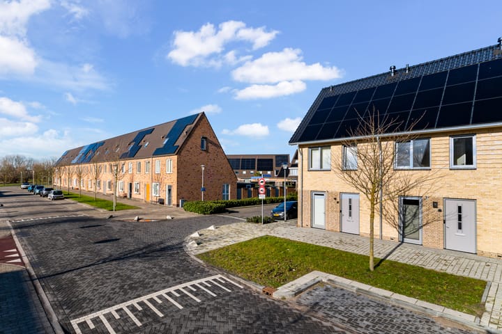 Foto 5 van Naardermeerstraat 20-A