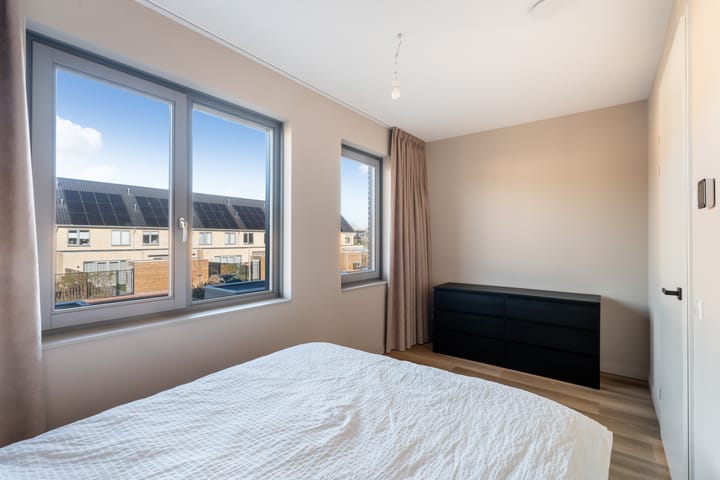 Foto 28 van Naardermeerstraat 20-A