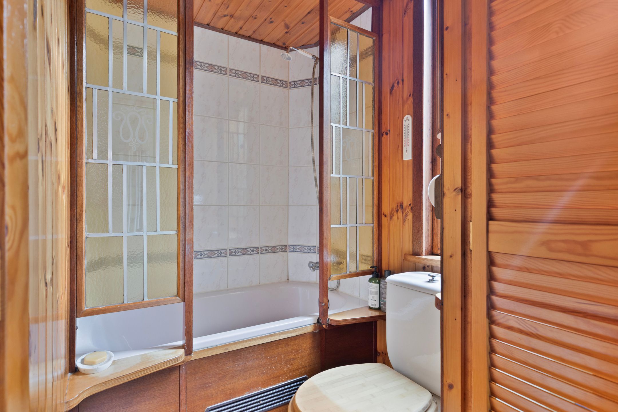 Photo 9 of van Bovenstraat 47