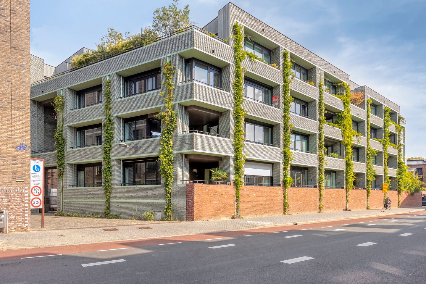 Foto 1 van Busschuttenpoort 13-A06