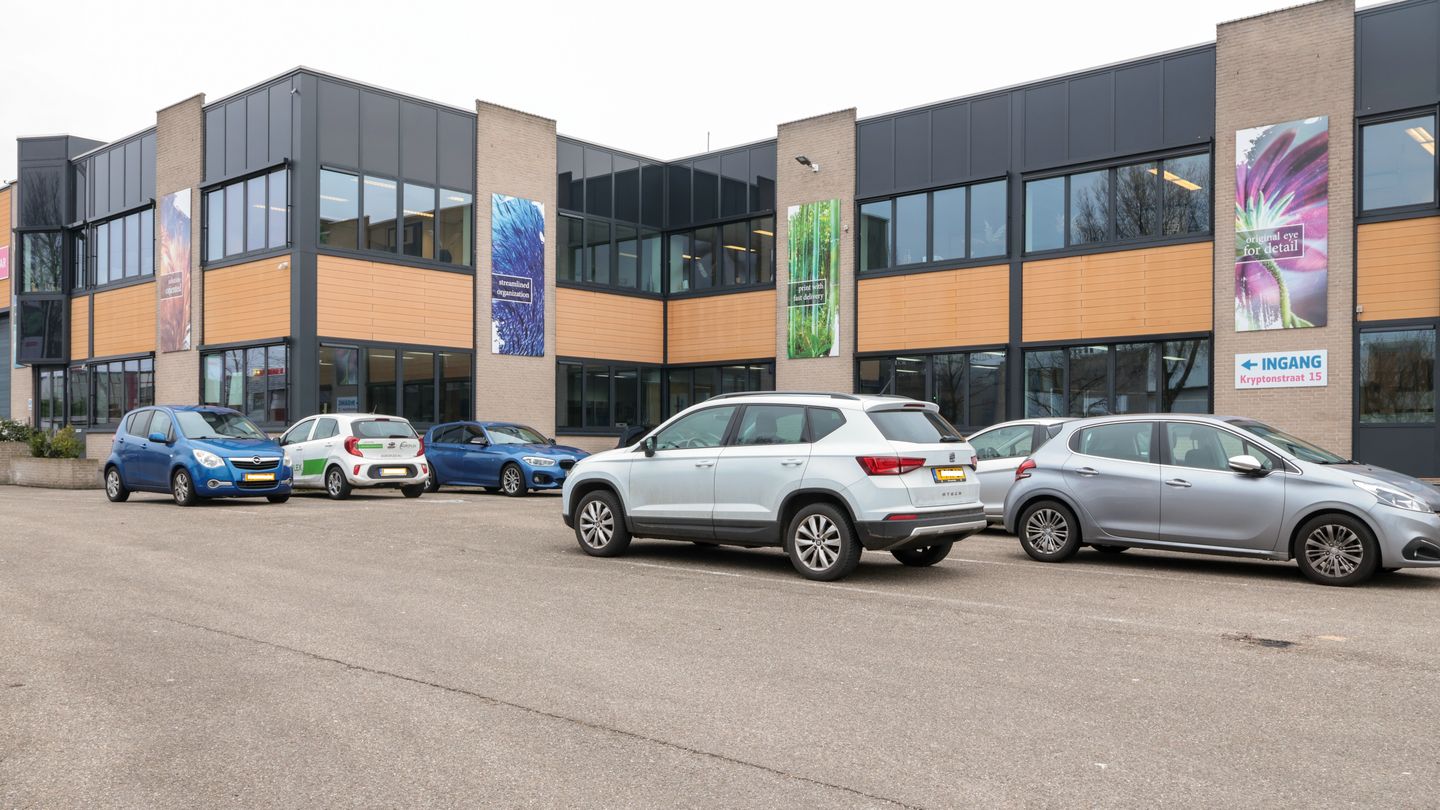 View photo 3 of Kryptonstraat 15