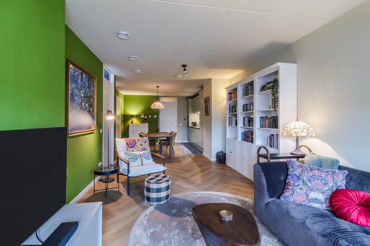 Photo 2 of Prins Bernhardstraat 1-H