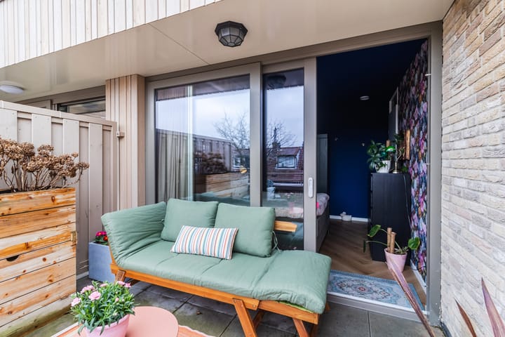 Photo 18 of Prins Bernhardstraat 1-H