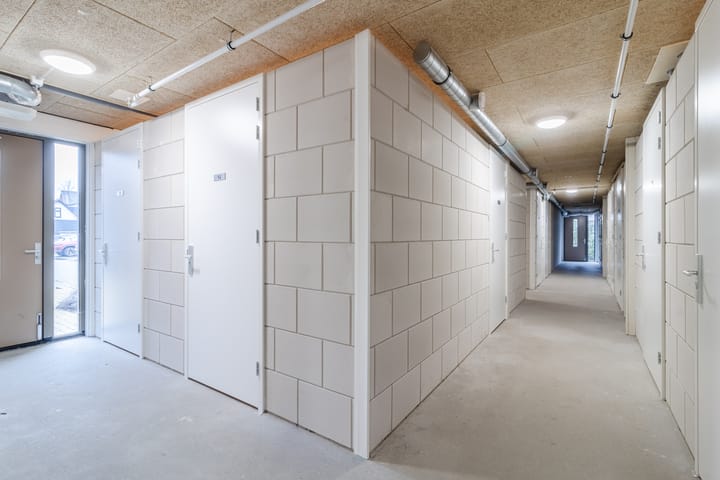 Photo 19 of Prins Bernhardstraat 1-H