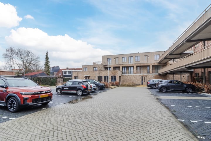 Photo 21 of Prins Bernhardstraat 1-H