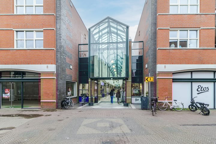 Photo 23 of Prins Bernhardstraat 1-H