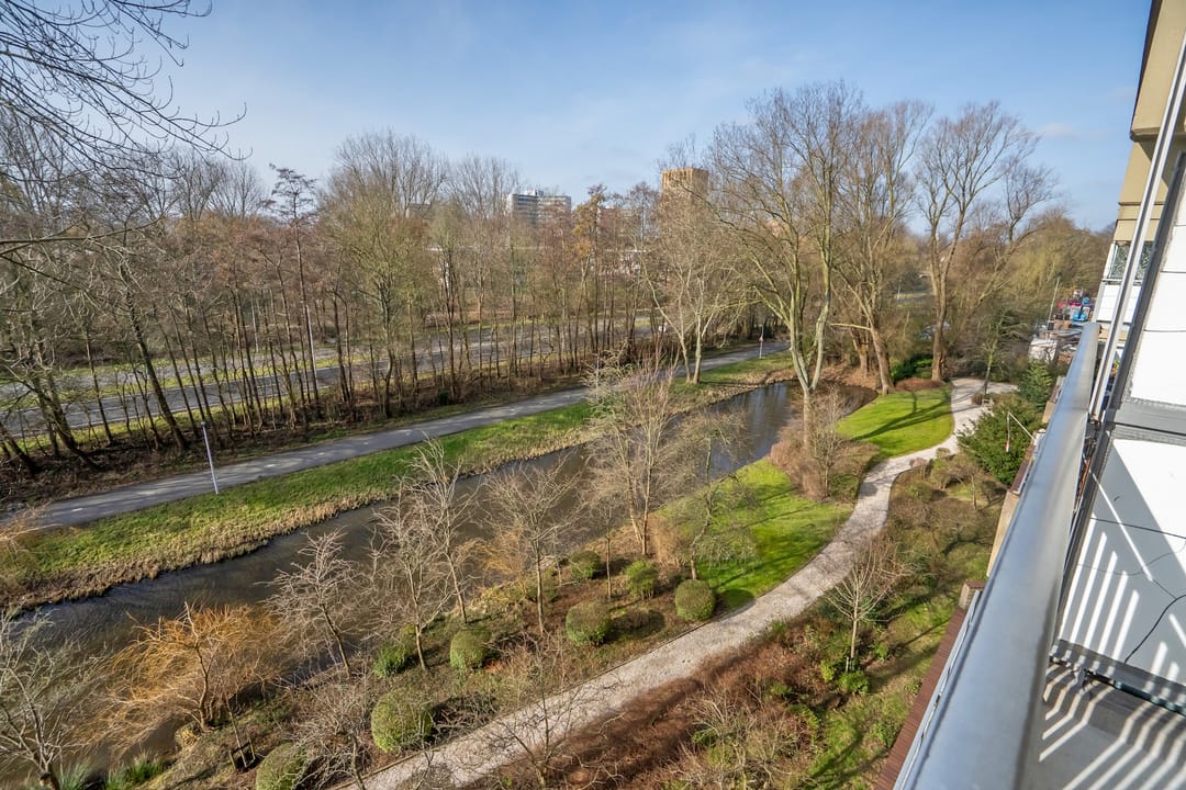 Photo 2 of Aart van der Leeuwlaan 172