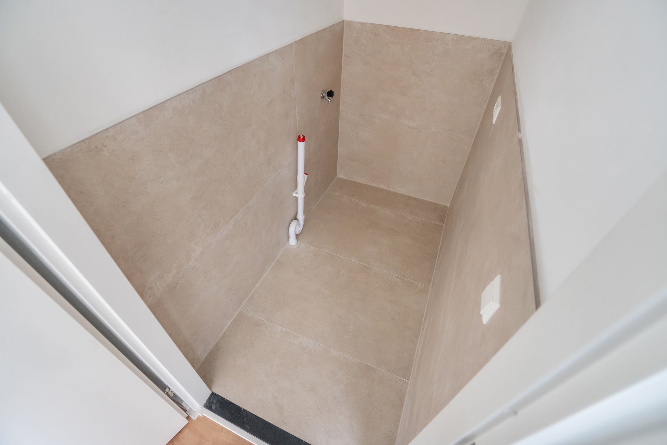 Photo 24 of Aart van der Leeuwlaan 172