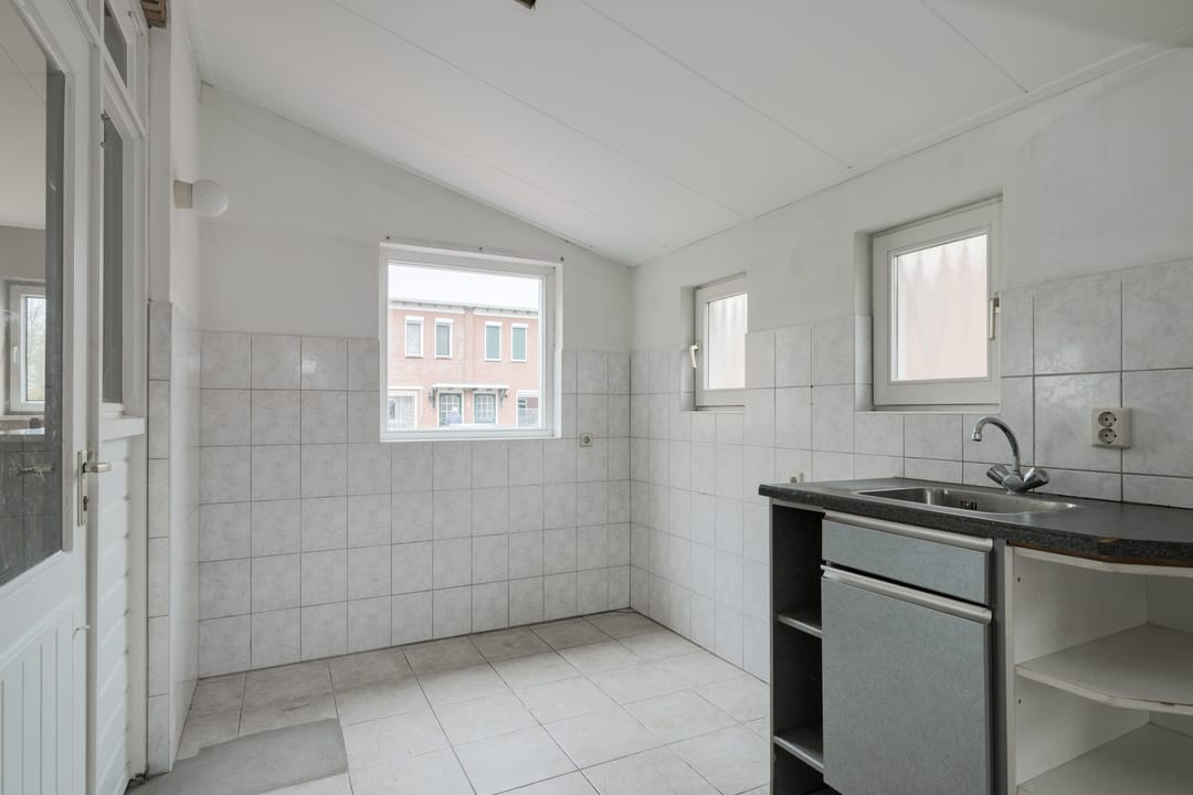 Photo 23 of Oranjestraat 17
