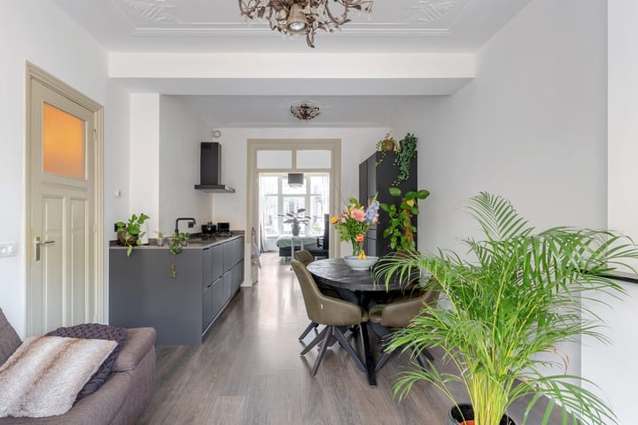 Foto 2 van Burgemeester Meineszlaan 38-A01