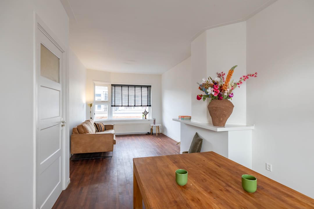 Photo 1 of Warmoesstraat 25-A