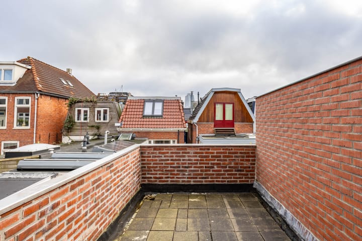 Photo 4 of Warmoesstraat 25-A