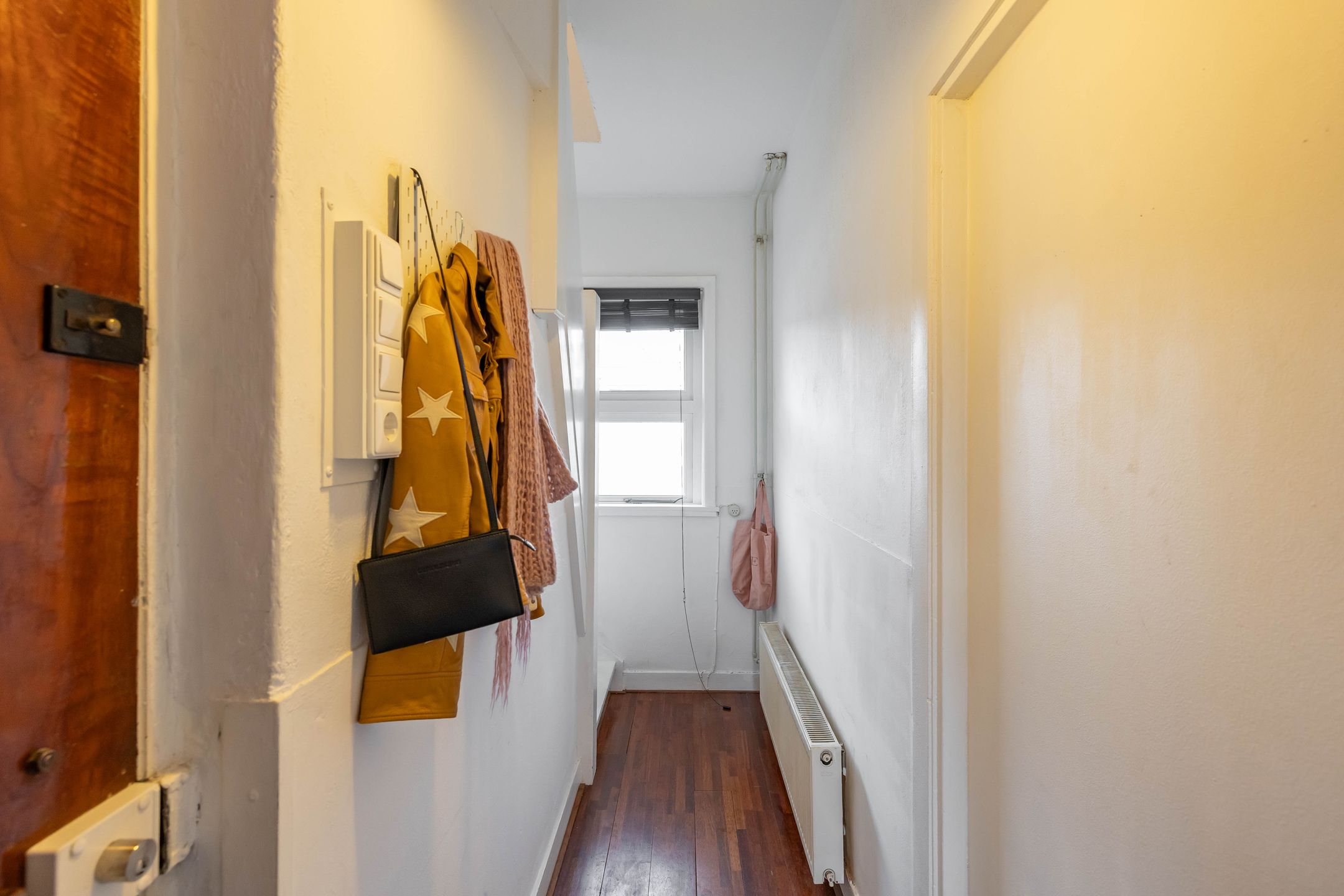 Photo 6 of Warmoesstraat 25-A