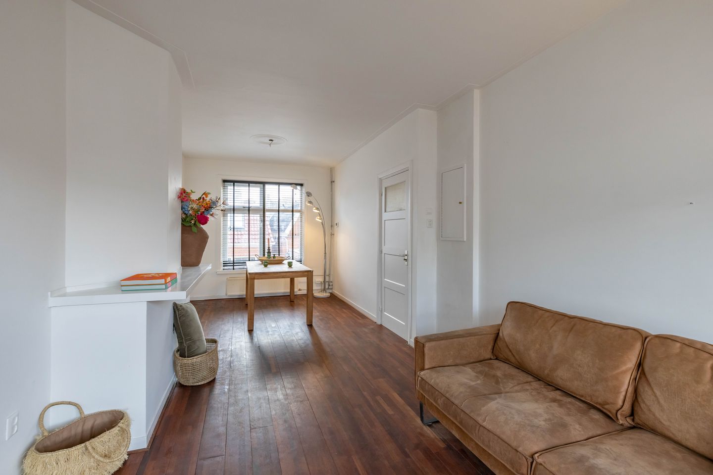 Photo 14 of Warmoesstraat 25-A