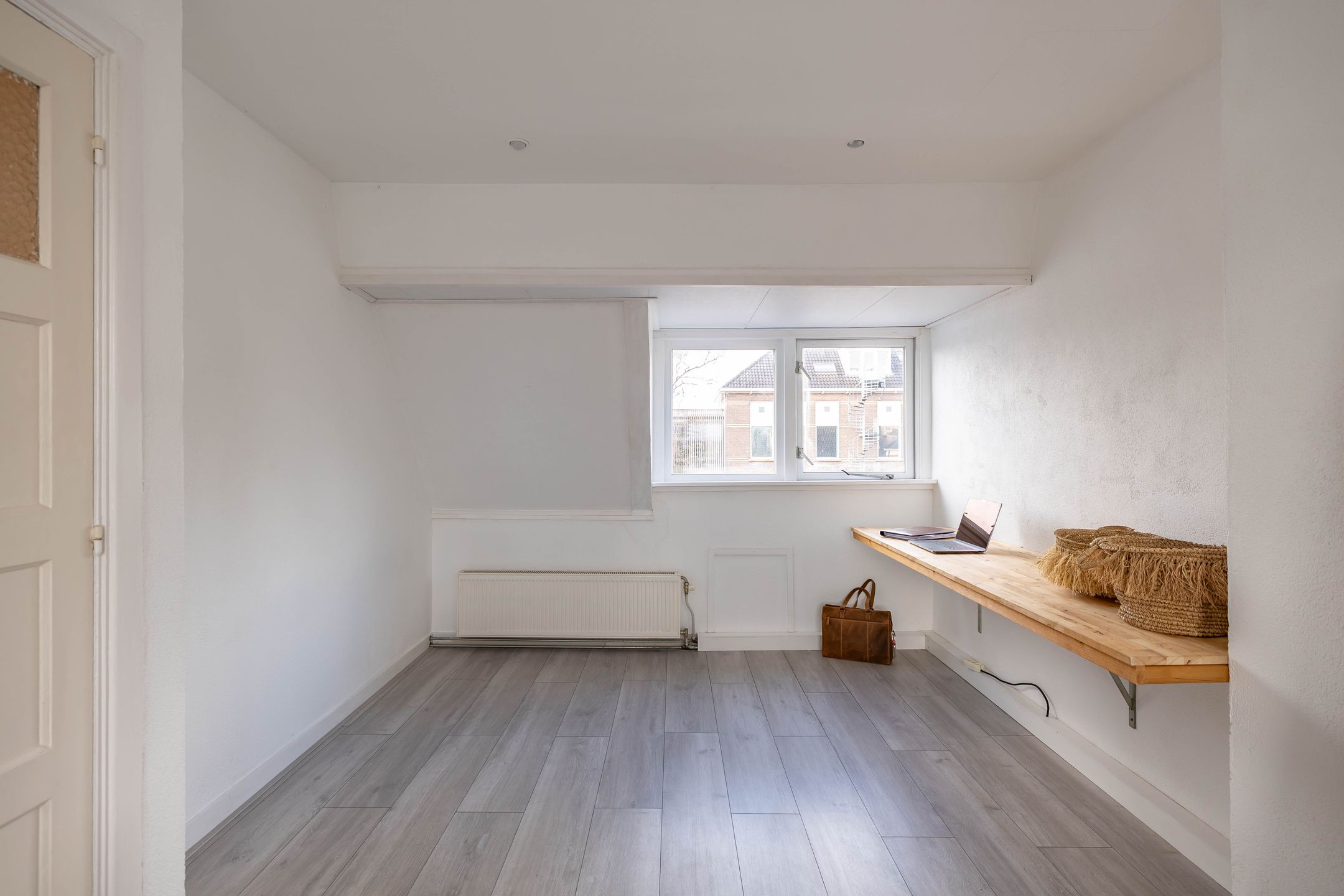 Photo 21 of Warmoesstraat 25-A