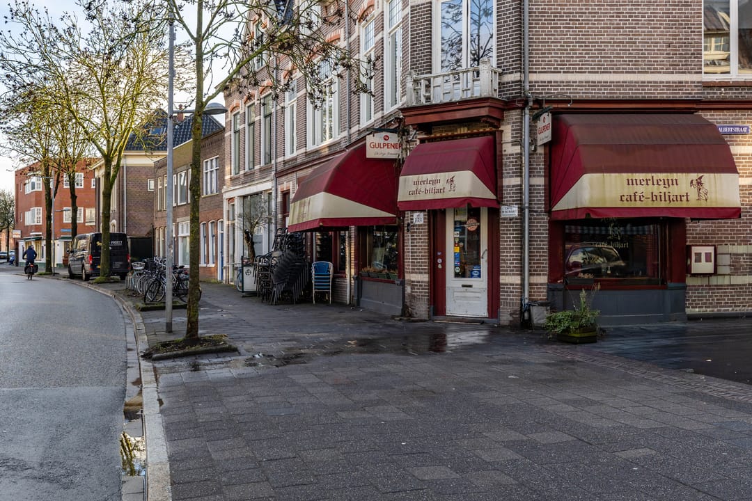 Photo 32 of Warmoesstraat 25-A