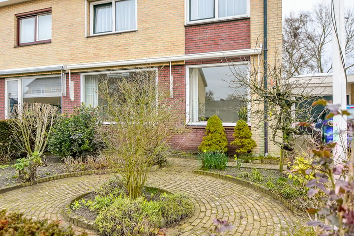 Foto 3 van Sportveldweg 64