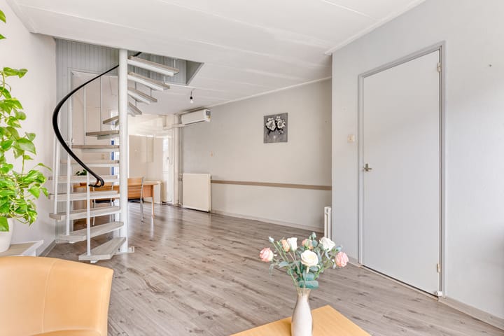 Photo 3 of Heuvelstraat 28