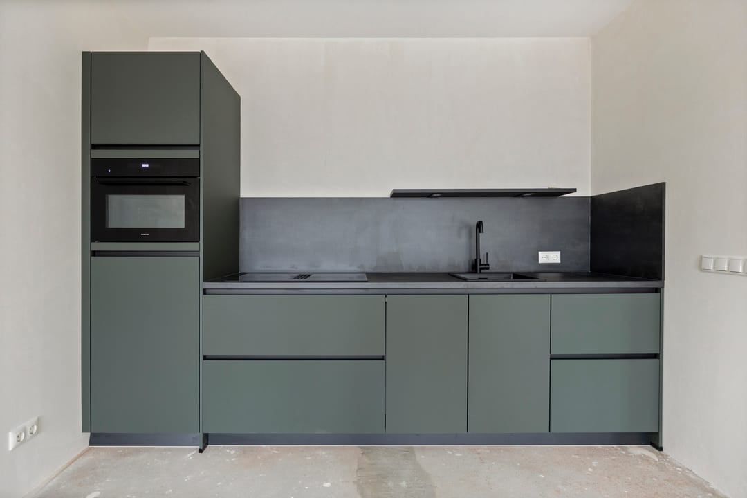 Photo 2 of Splitting 155-G