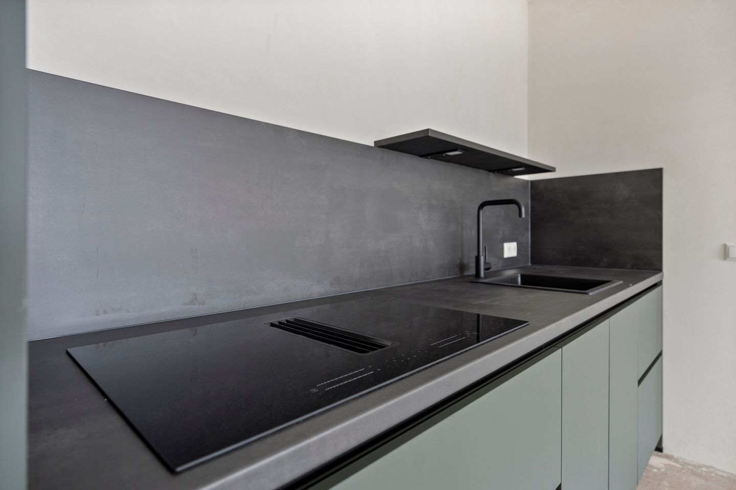 Photo 20 of Splitting 155-G