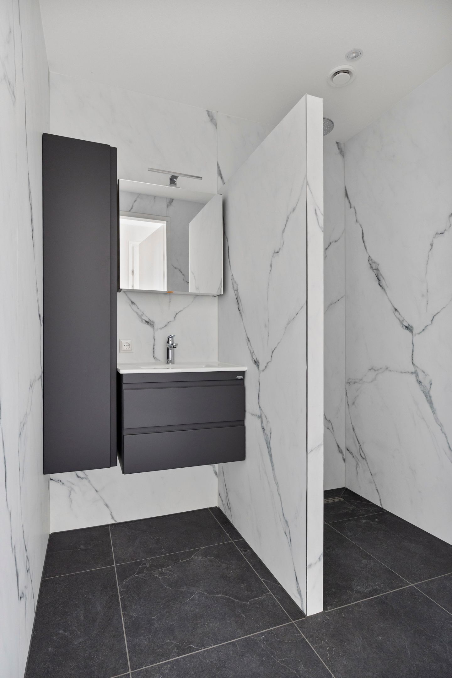 Photo 27 of Splitting 155-G