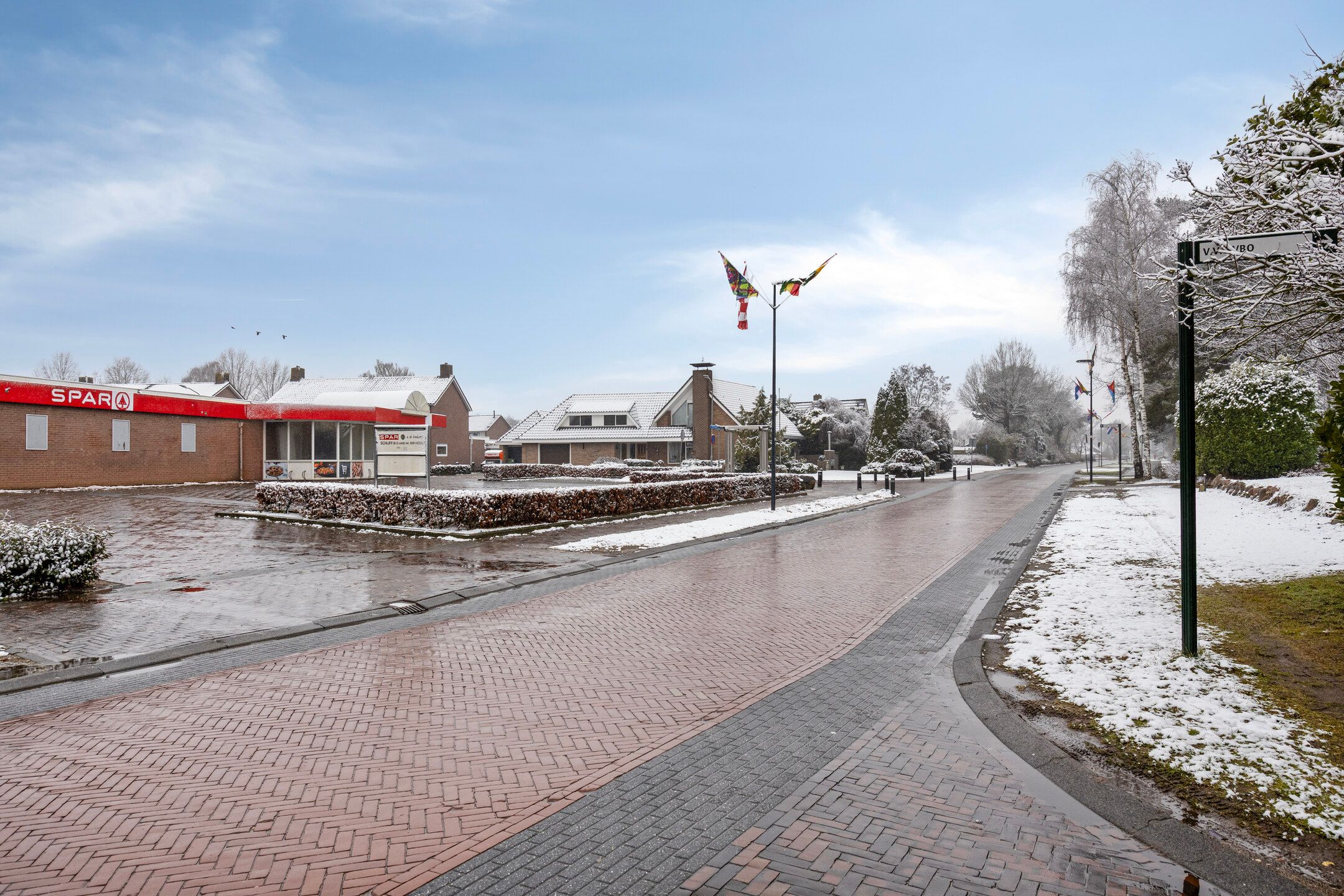 Photo 33 of Splitting 155-G