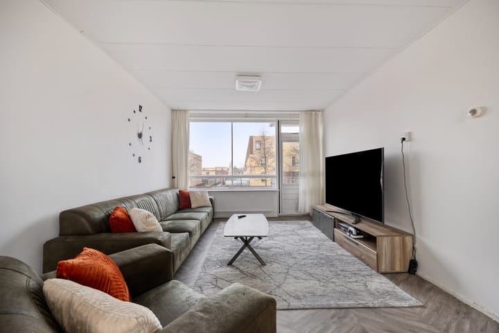 Photo 2 of van der Duyn van Maasdamlaan 134-B