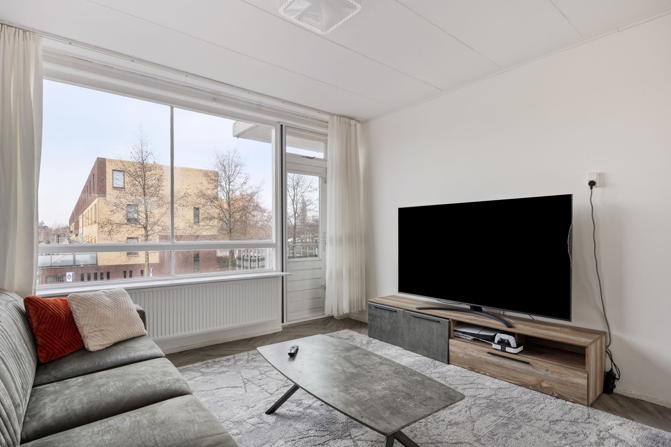 Photo 12 of van der Duyn van Maasdamlaan 134-B