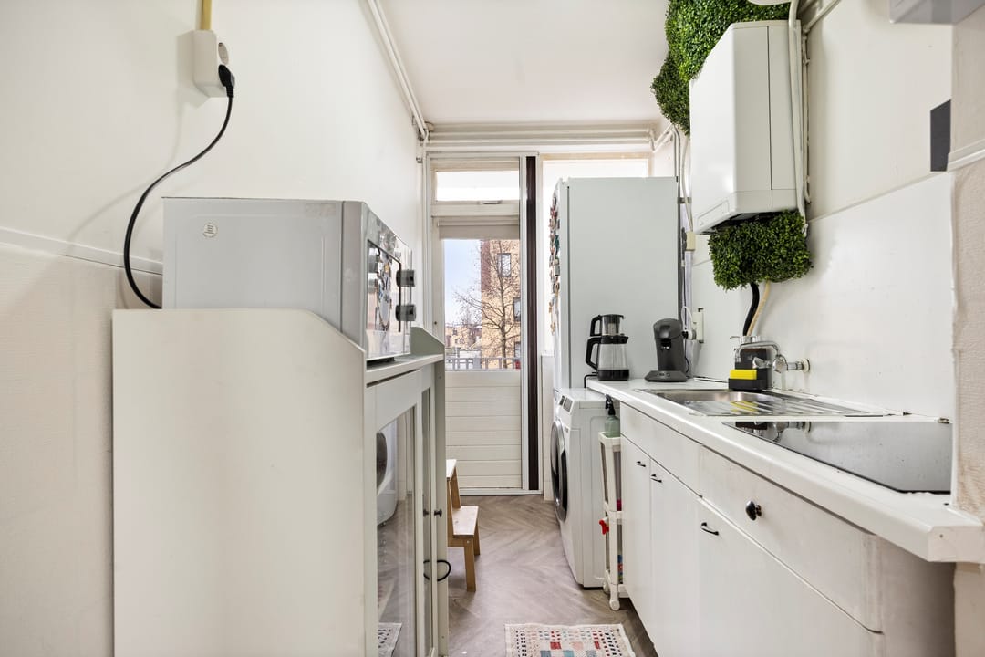 Photo 13 of van der Duyn van Maasdamlaan 134-B