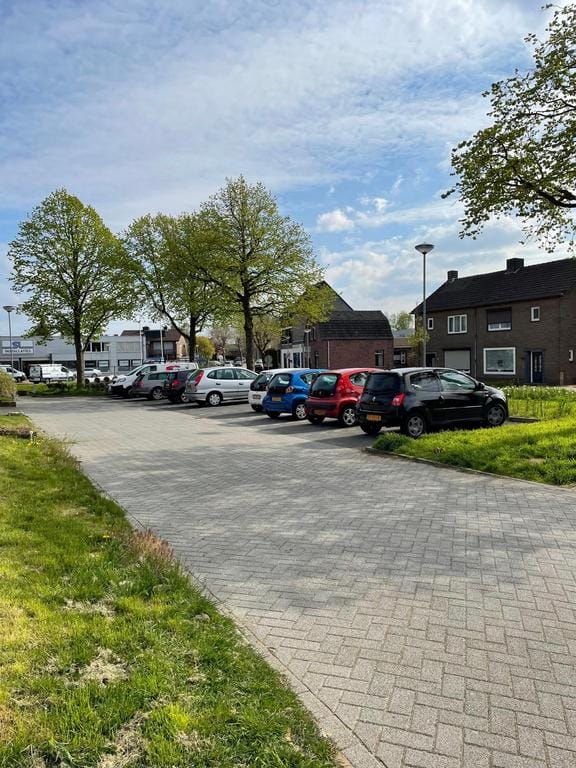 Foto 14 van Esdoornstraat 3