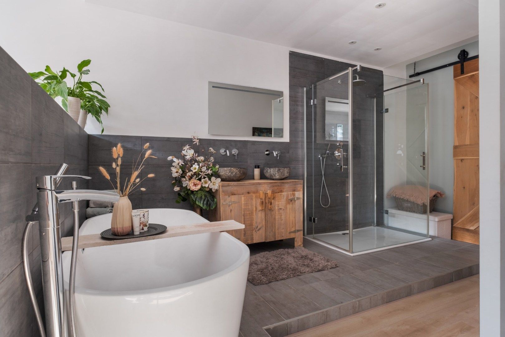 Photo 12 of Ouddorpsestraat 11