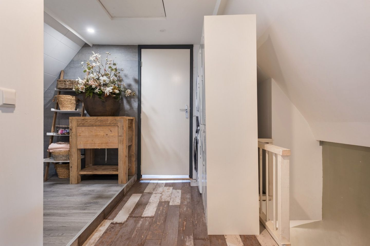 Photo 14 of Ouddorpsestraat 11