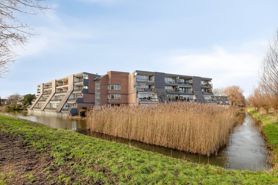 Foto 1 van Louvre 180