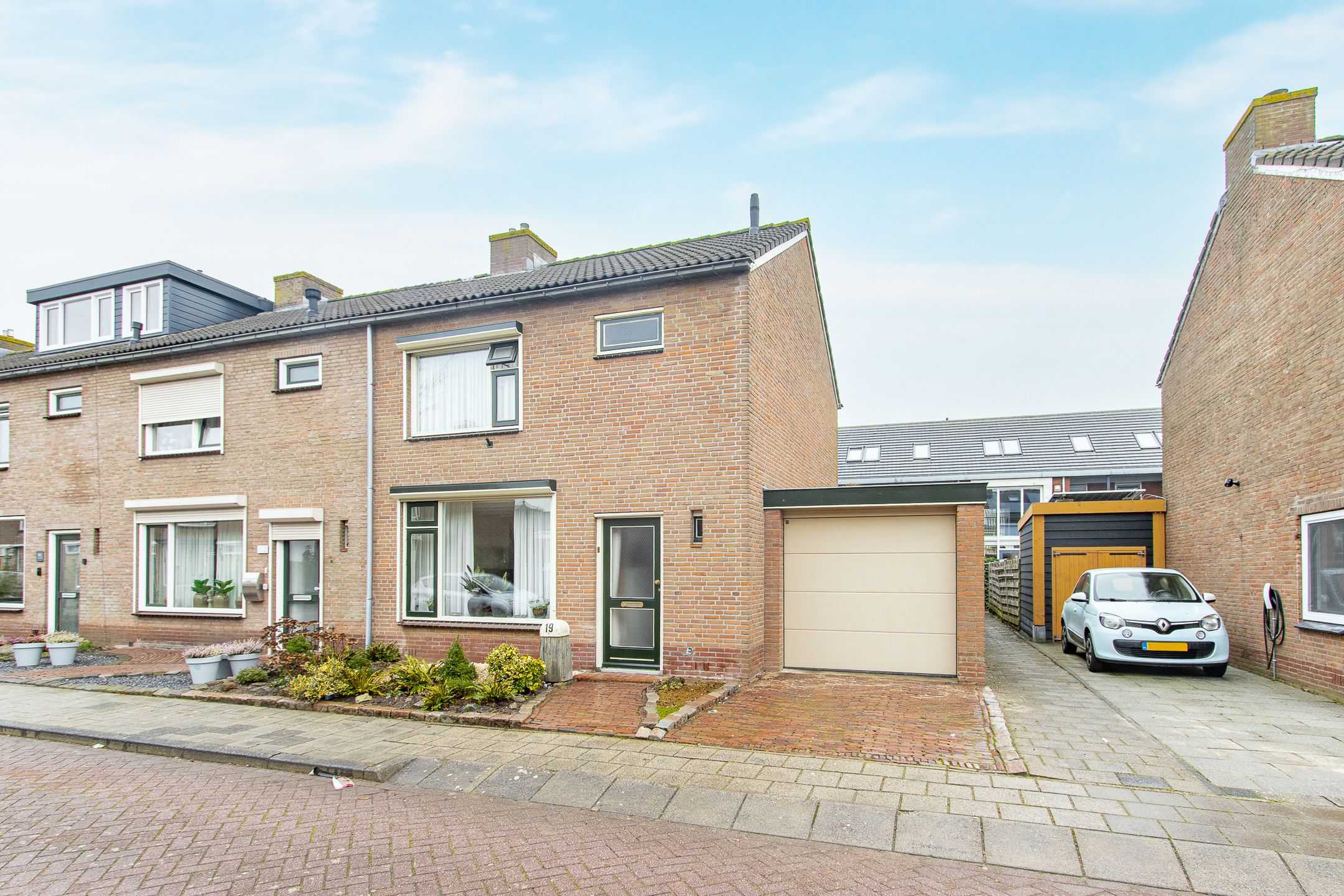 Koningin Emmastraat 19