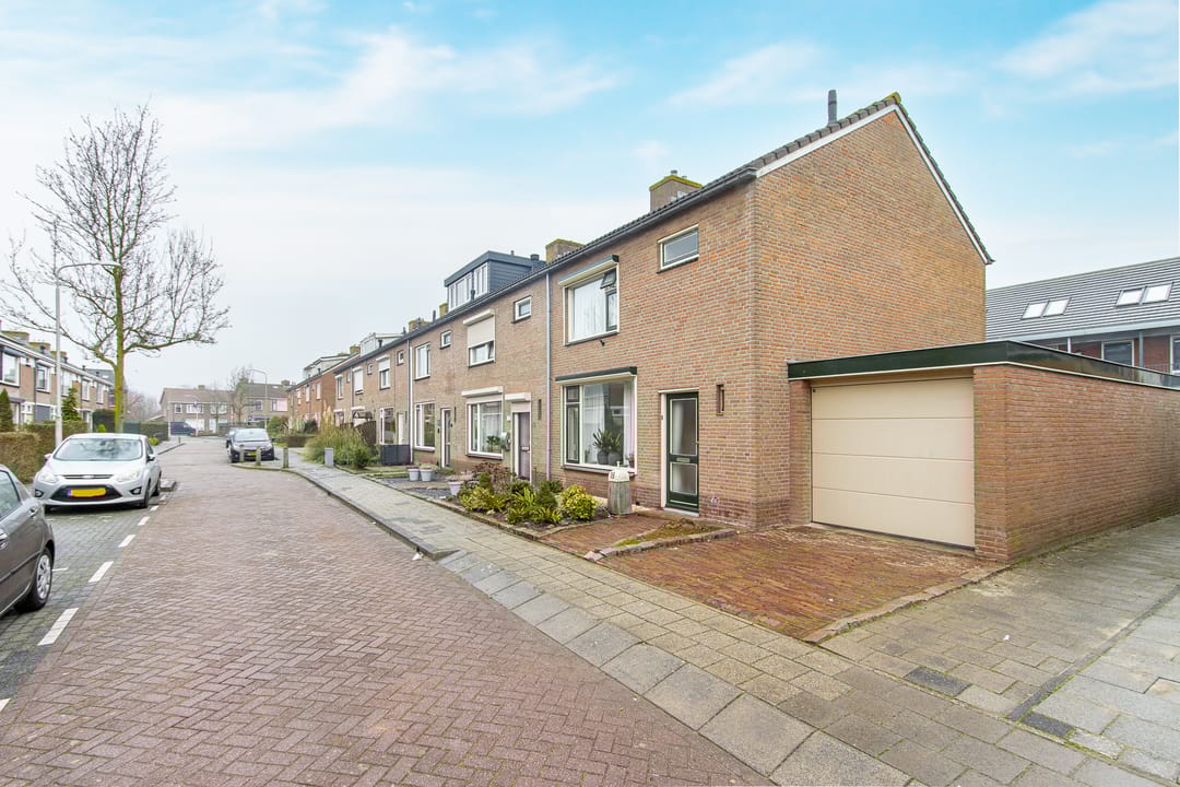 Photo 7 of Koningin Emmastraat 19