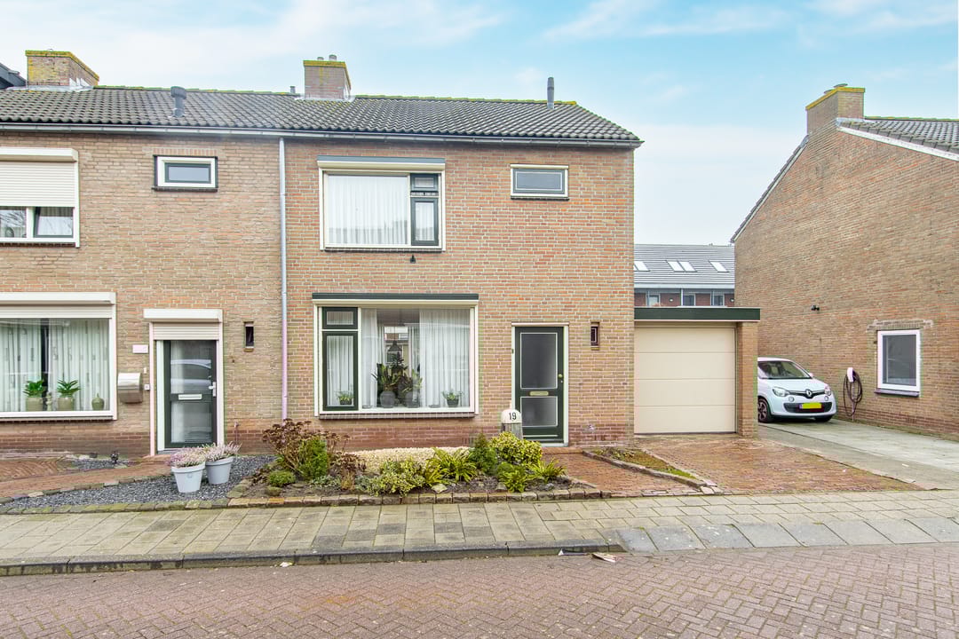 Photo 8 of Koningin Emmastraat 19