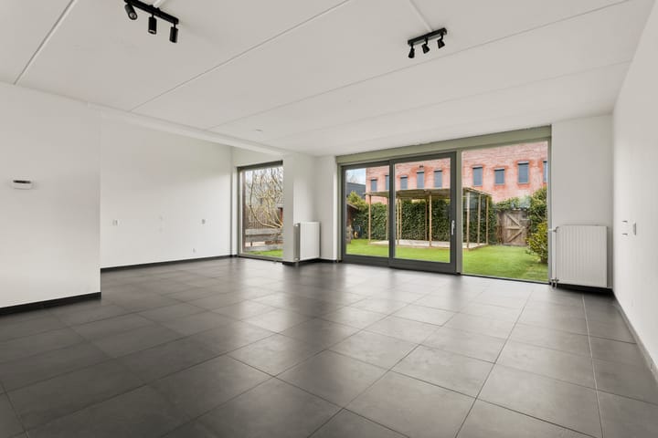 Foto 2 van W.M. Dudokstraat 12